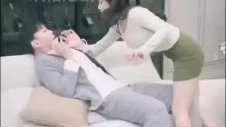 《逍遥医仙闯花都》：都市修真逆袭，看小医仙如何玩转花花世界，成就巅峰人生！